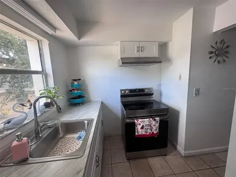 7210 N Manhattan Avenue Tampa FL 33614