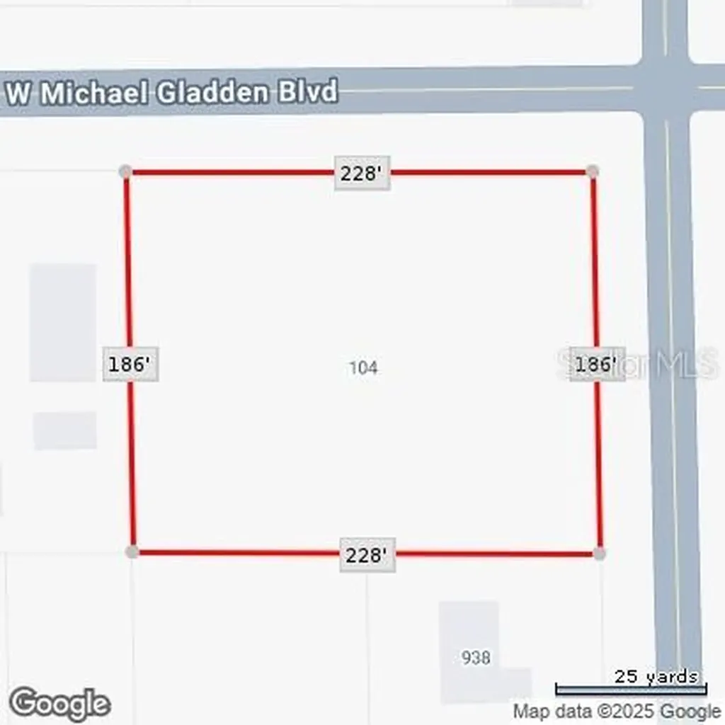 104 W Michael Gladden Boulevard Apopka FL 32703