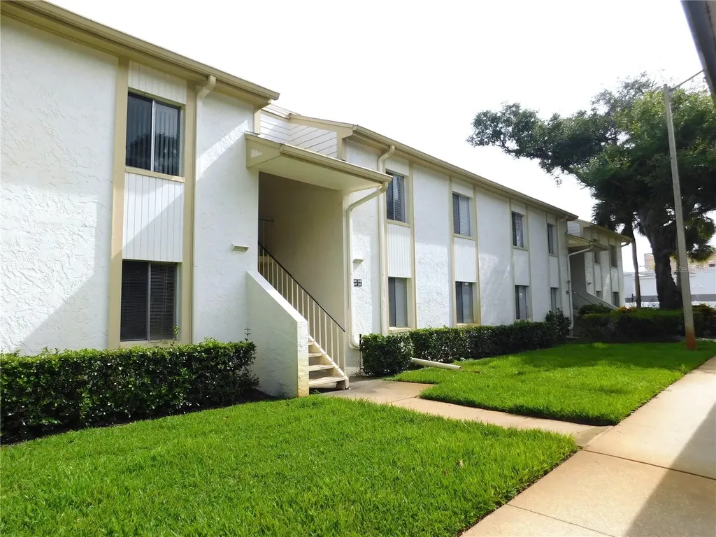 105 Palmetto Court Oldsmar FL 34677