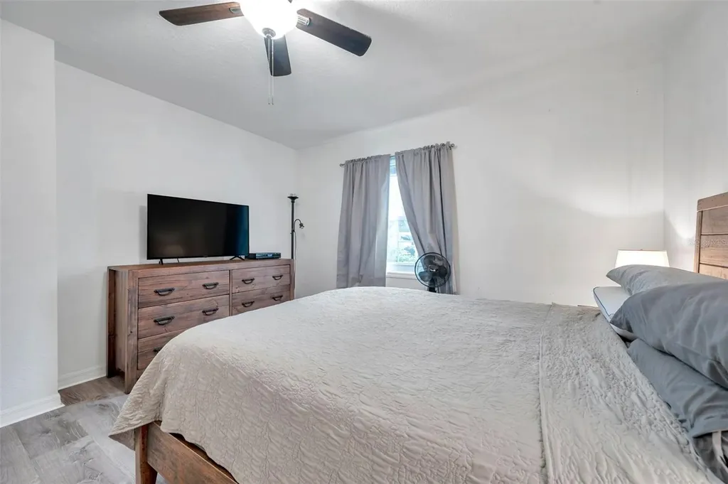 121 Seahorse Drive SE St Petersburg FL 33705