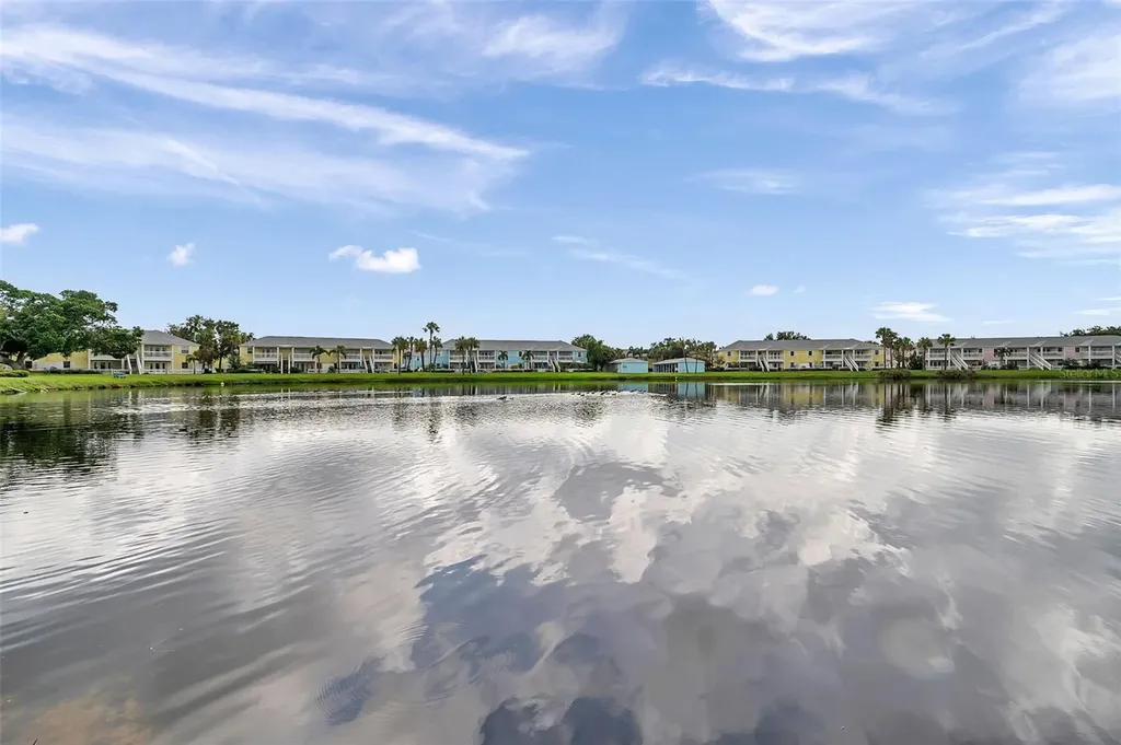 121 Seahorse Drive SE St Petersburg FL 33705