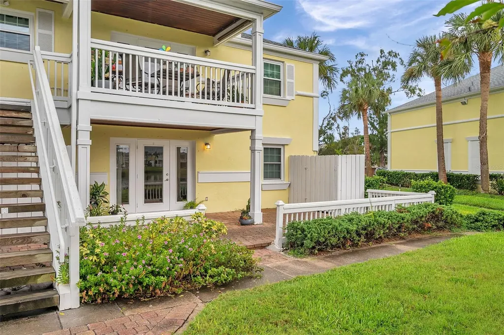 121 Seahorse Drive SE St Petersburg FL 33705