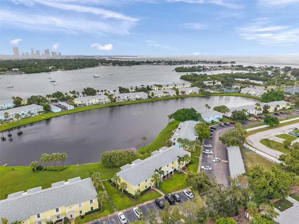 121 Seahorse Drive SE St Petersburg FL 33705