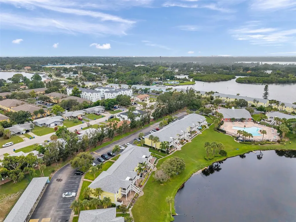 121 Seahorse Drive SE St Petersburg FL 33705