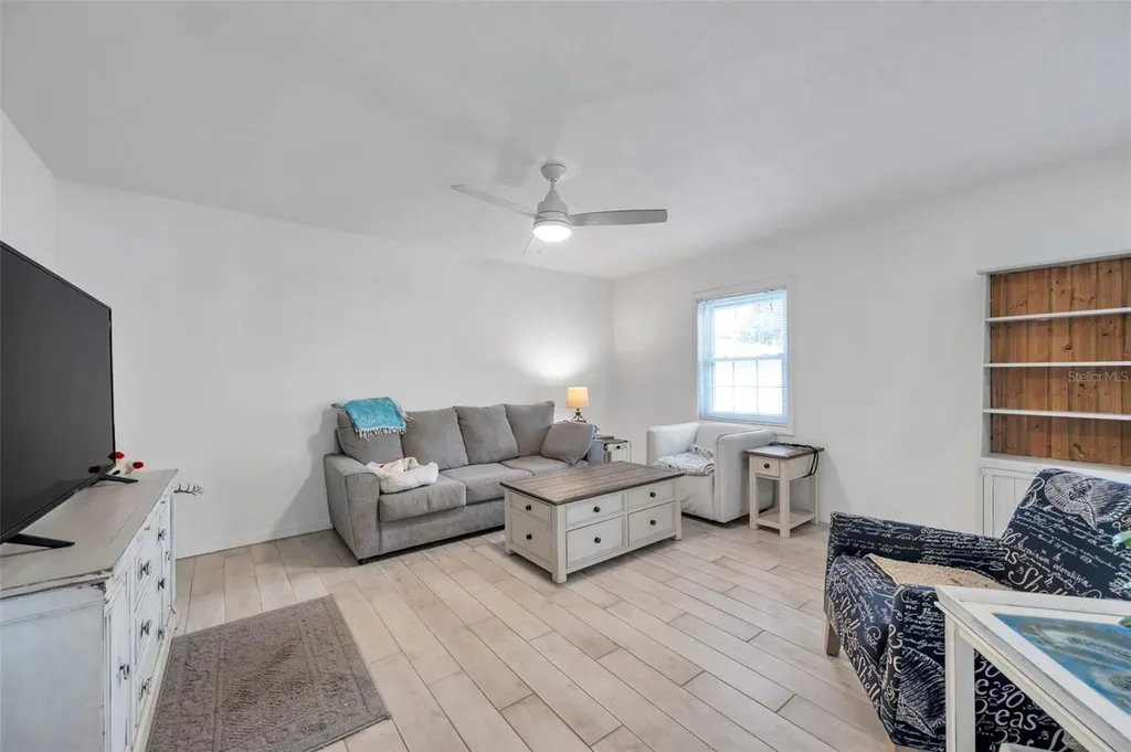 121 Seahorse Drive SE St Petersburg FL 33705