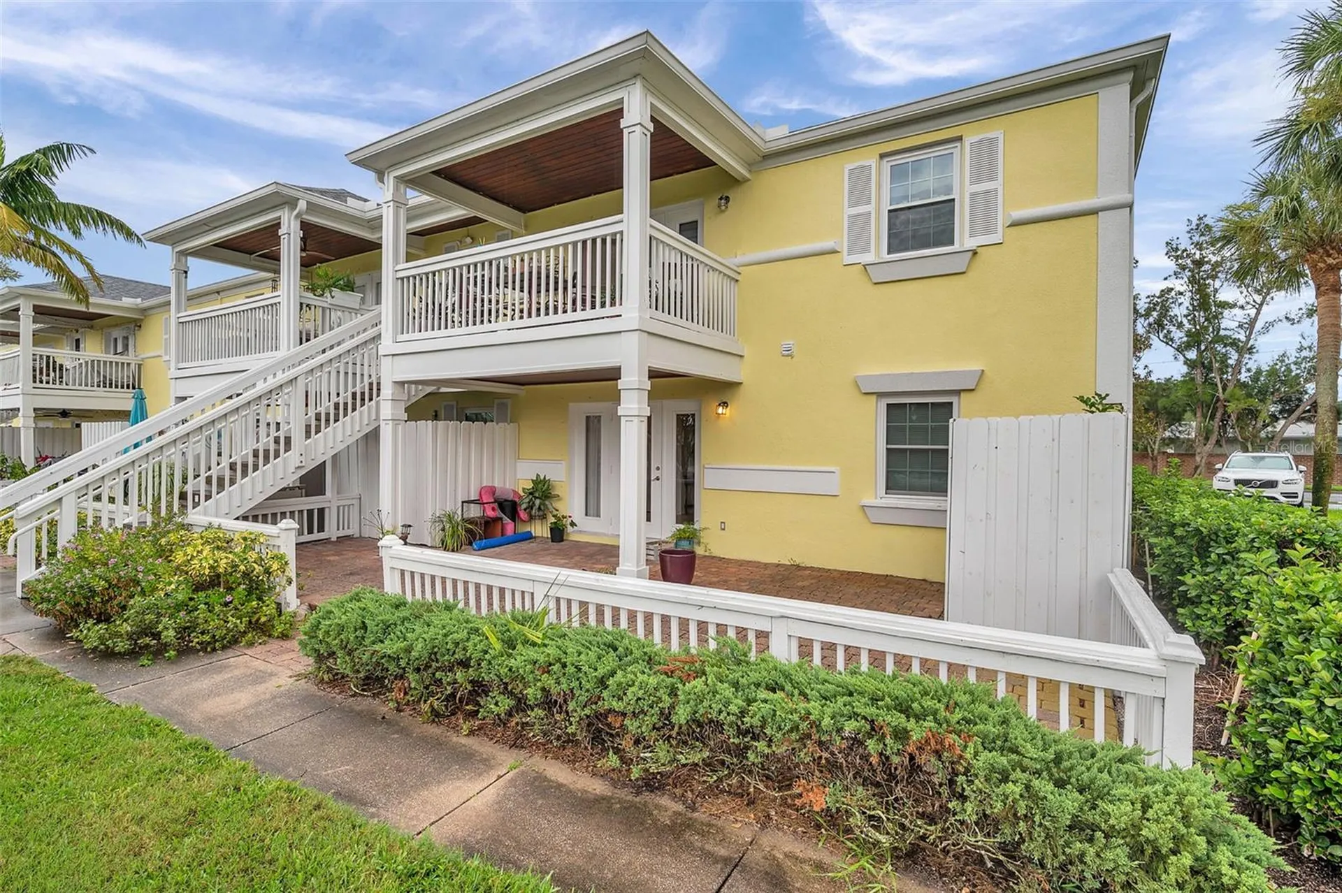 121 Seahorse Drive SE St Petersburg FL 33705