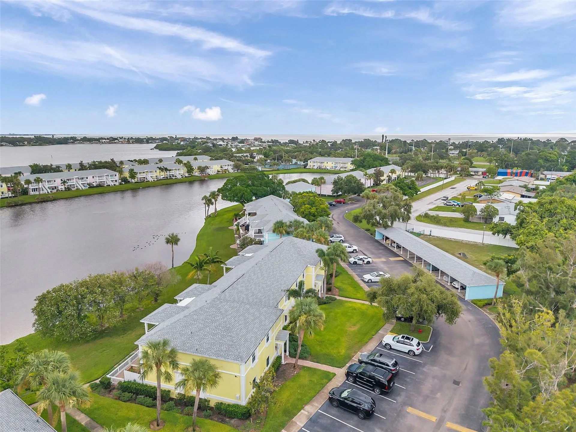 121 Seahorse Drive SE St Petersburg FL 33705