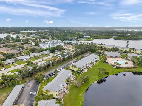 121 Seahorse Drive SE St Petersburg FL 33705