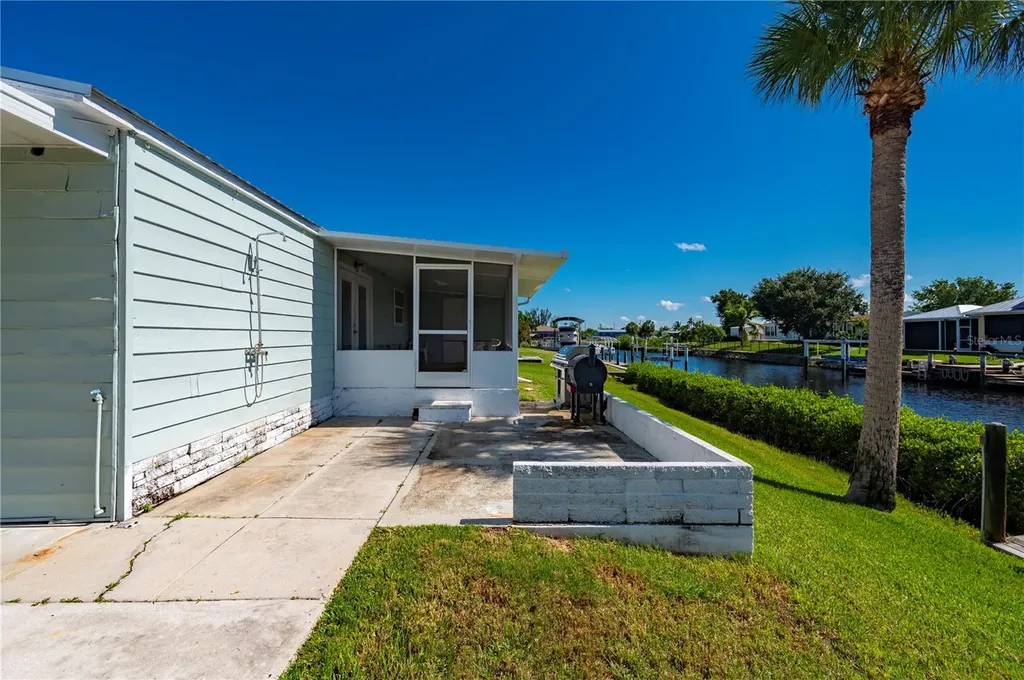 4220 Deltona Drive Punta Gorda FL 33950