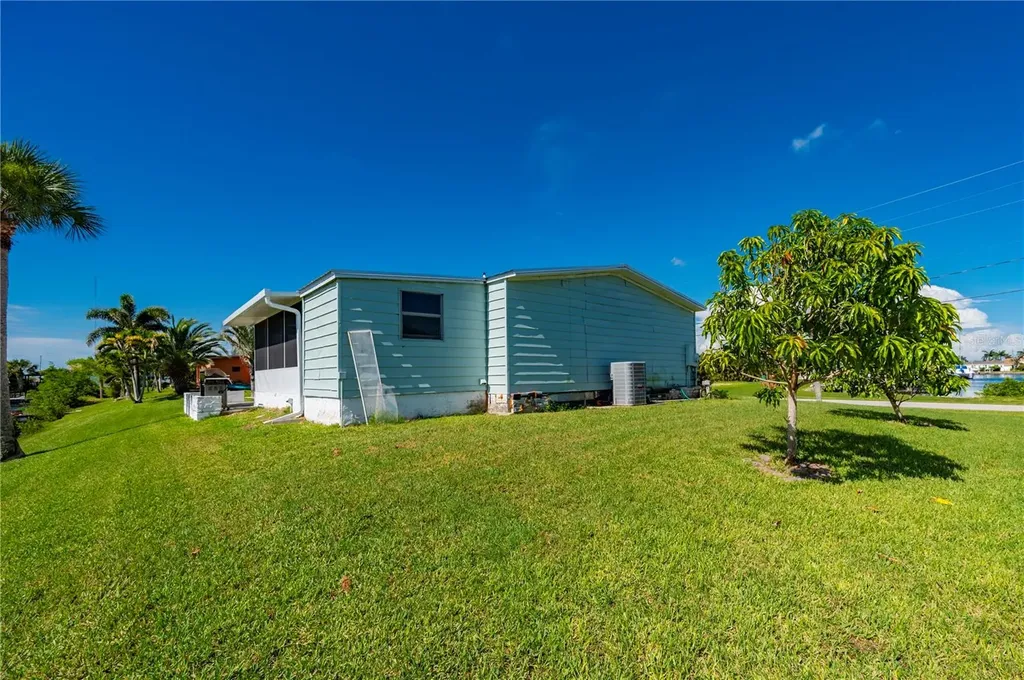 4220 Deltona Drive Punta Gorda FL 33950