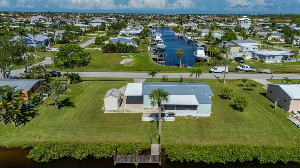 4220 Deltona Drive Punta Gorda FL 33950