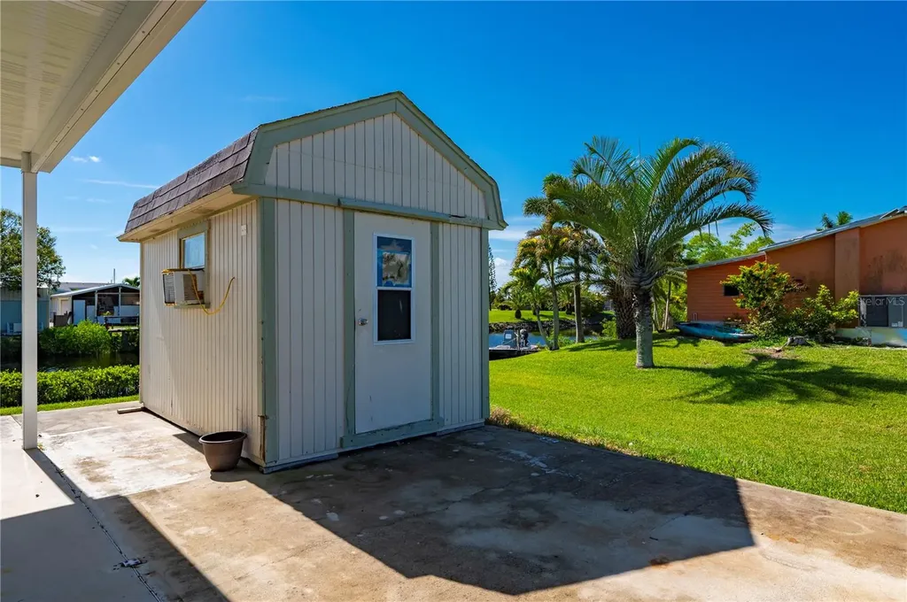 4220 Deltona Drive Punta Gorda FL 33950