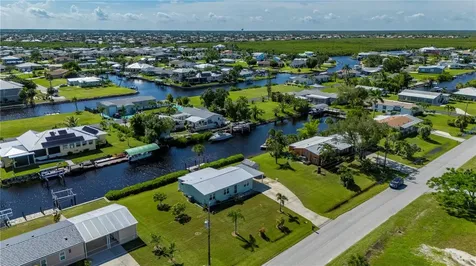 4220 Deltona Drive Punta Gorda FL 33950