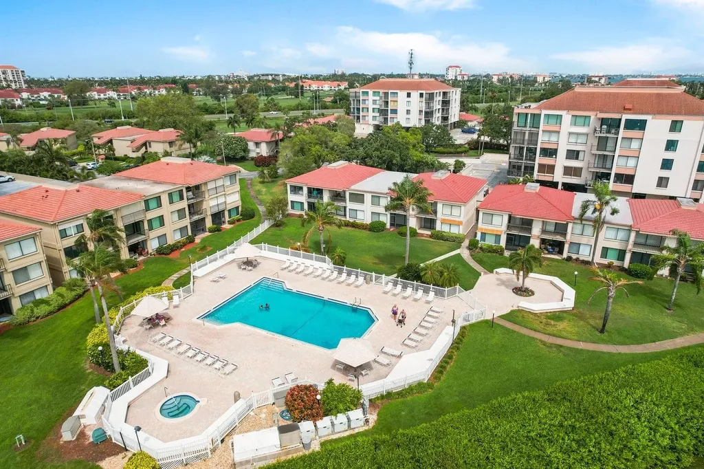 6269 Palma Del Mar Boulevard S St Petersburg FL 33715