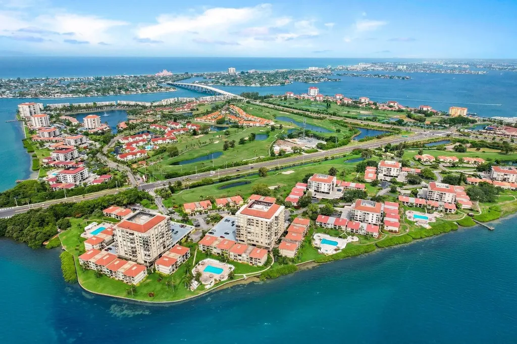 6269 Palma Del Mar Boulevard S St Petersburg FL 33715