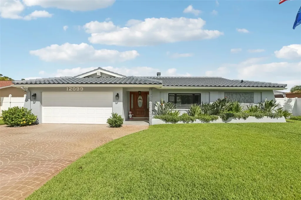 12099 Kay Drive Seminole FL 33772