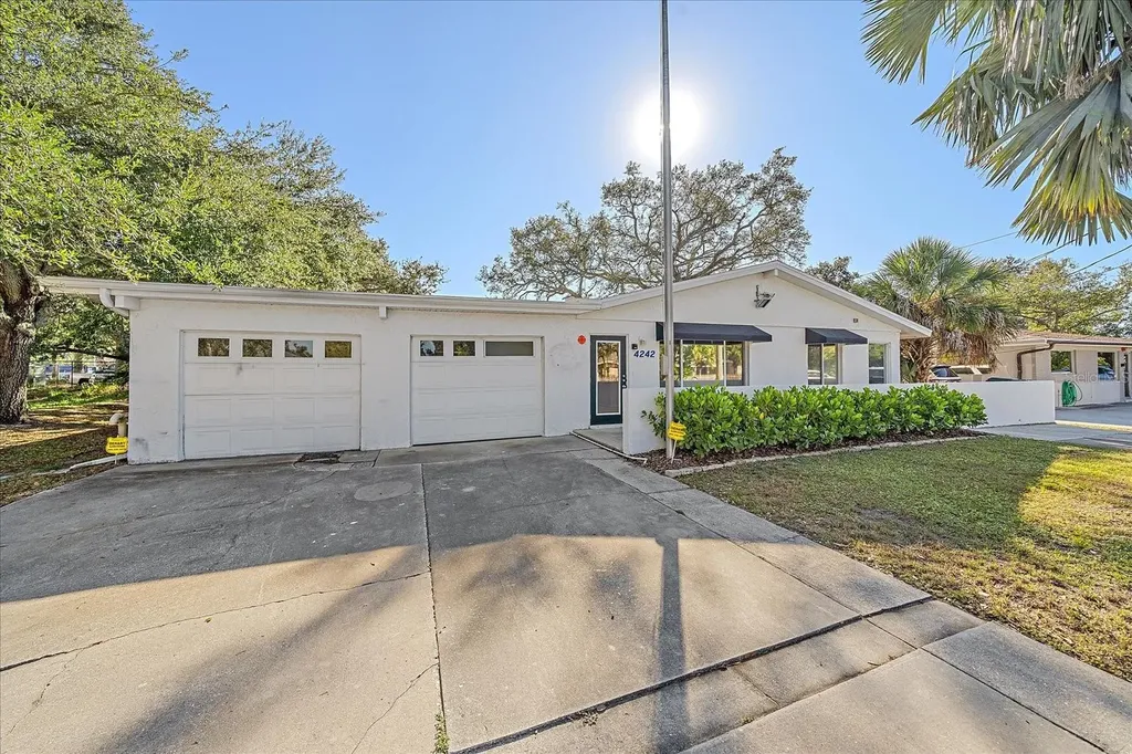 4242 Mcintosh Lane Sarasota FL 34232