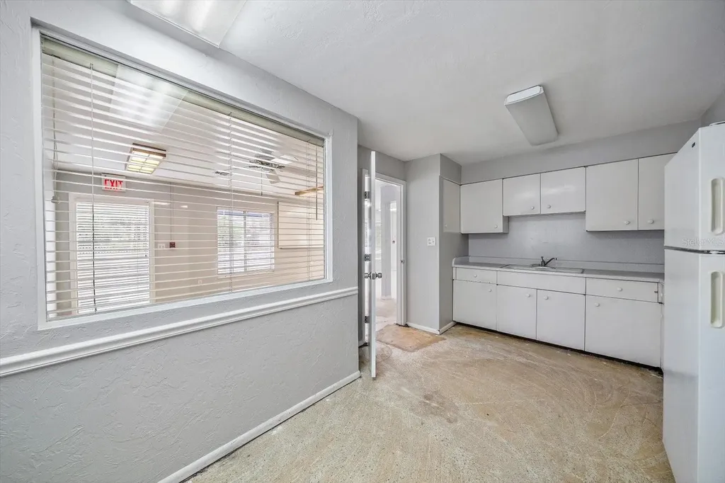 4242 Mcintosh Lane Sarasota FL 34232