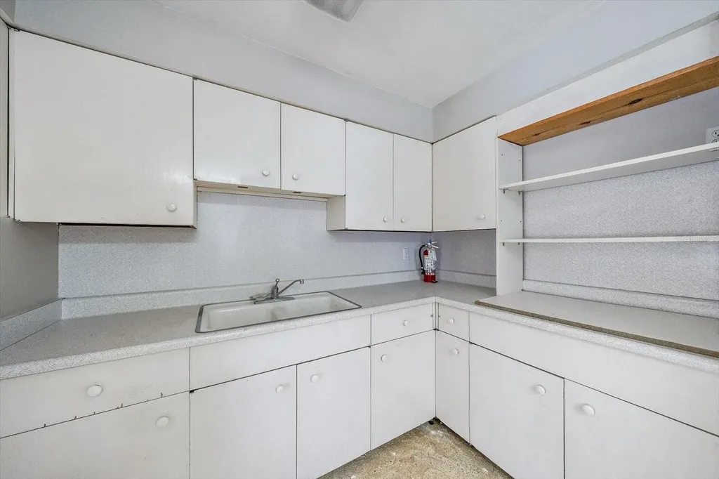4242 Mcintosh Lane Sarasota FL 34232