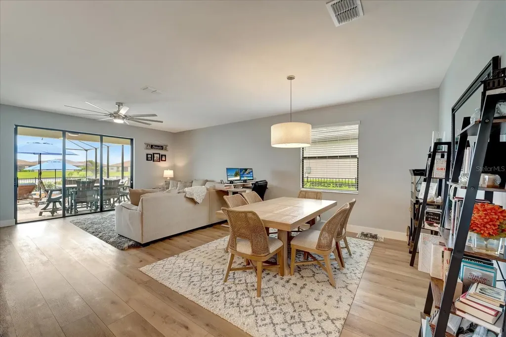 5327 Coral Reef Way Bradenton FL 34211