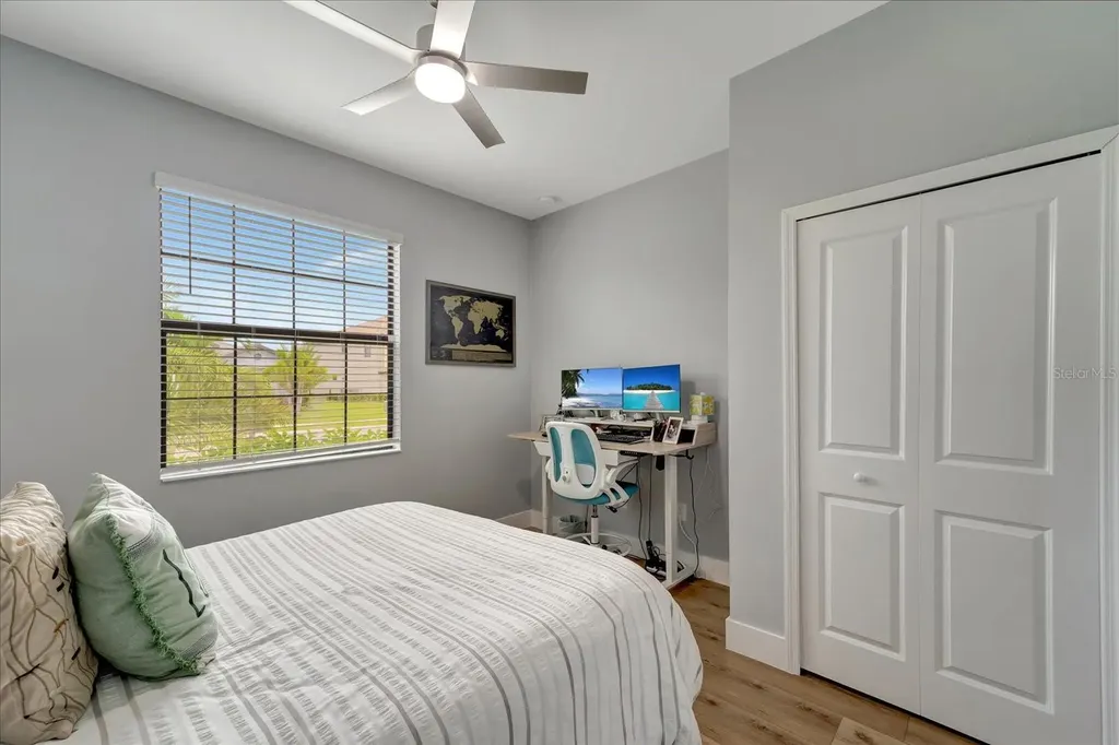 5327 Coral Reef Way Bradenton FL 34211