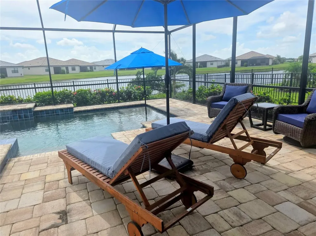 5327 Coral Reef Way Bradenton FL 34211