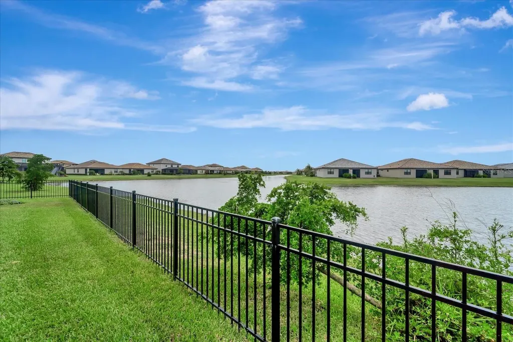5327 Coral Reef Way Bradenton FL 34211