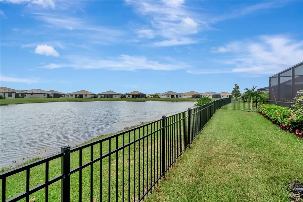 5327 Coral Reef Way Bradenton FL 34211