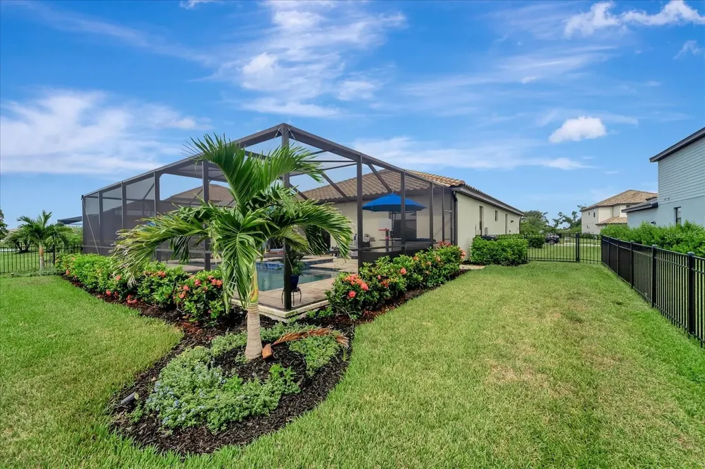 5327 Coral Reef Way Bradenton FL 34211