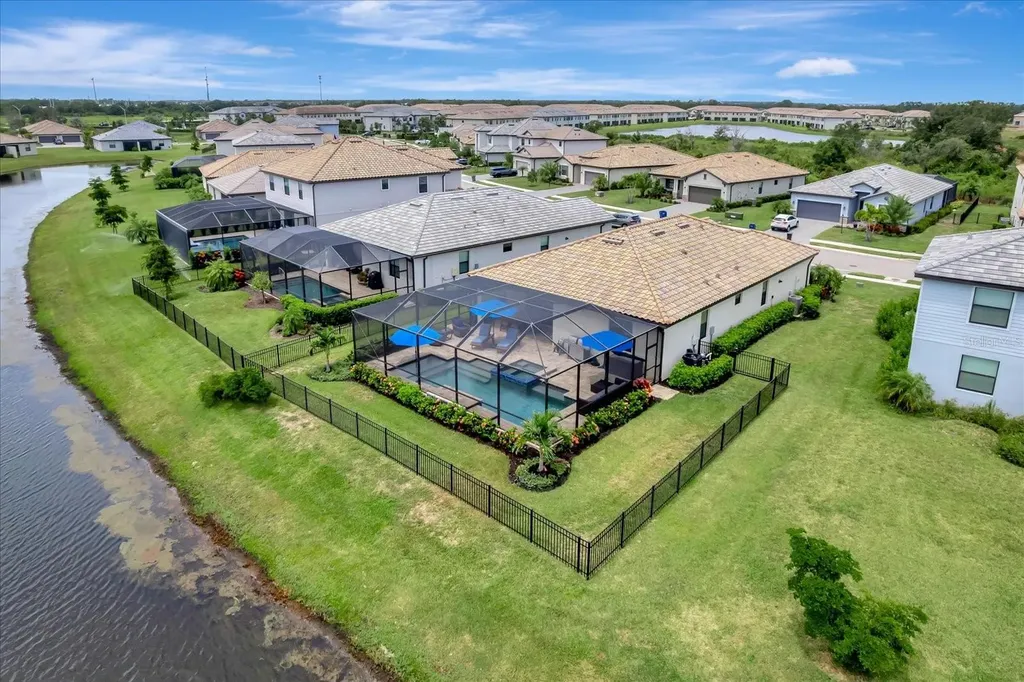 5327 Coral Reef Way Bradenton FL 34211
