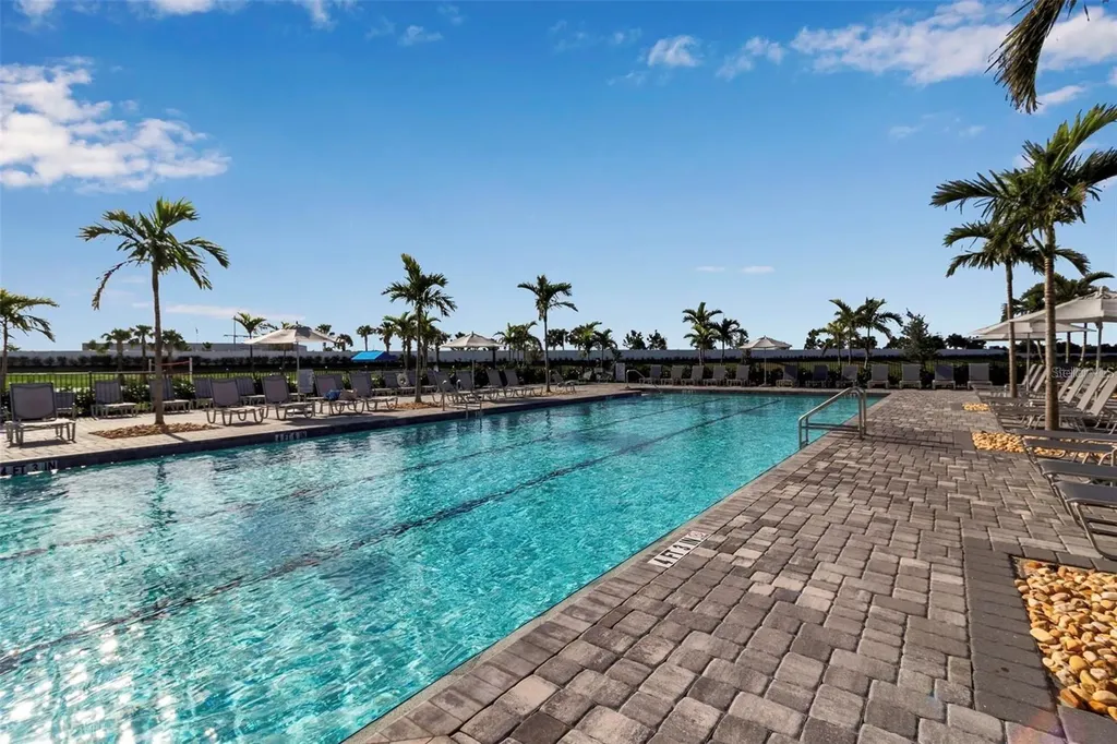 5327 Coral Reef Way Bradenton FL 34211