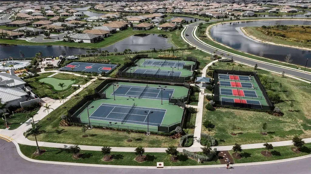5327 Coral Reef Way Bradenton FL 34211