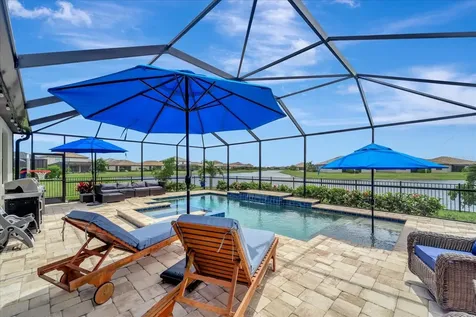 5327 Coral Reef Way Bradenton FL 34211