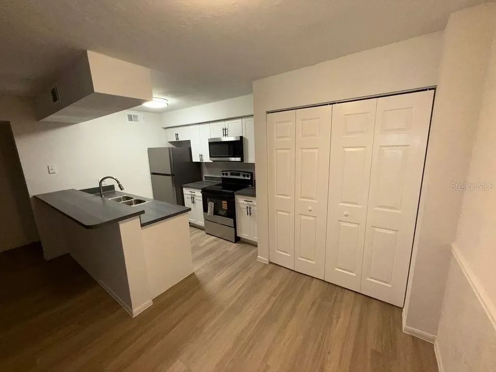 5313 Summerlin Road Fort Myers FL 33919