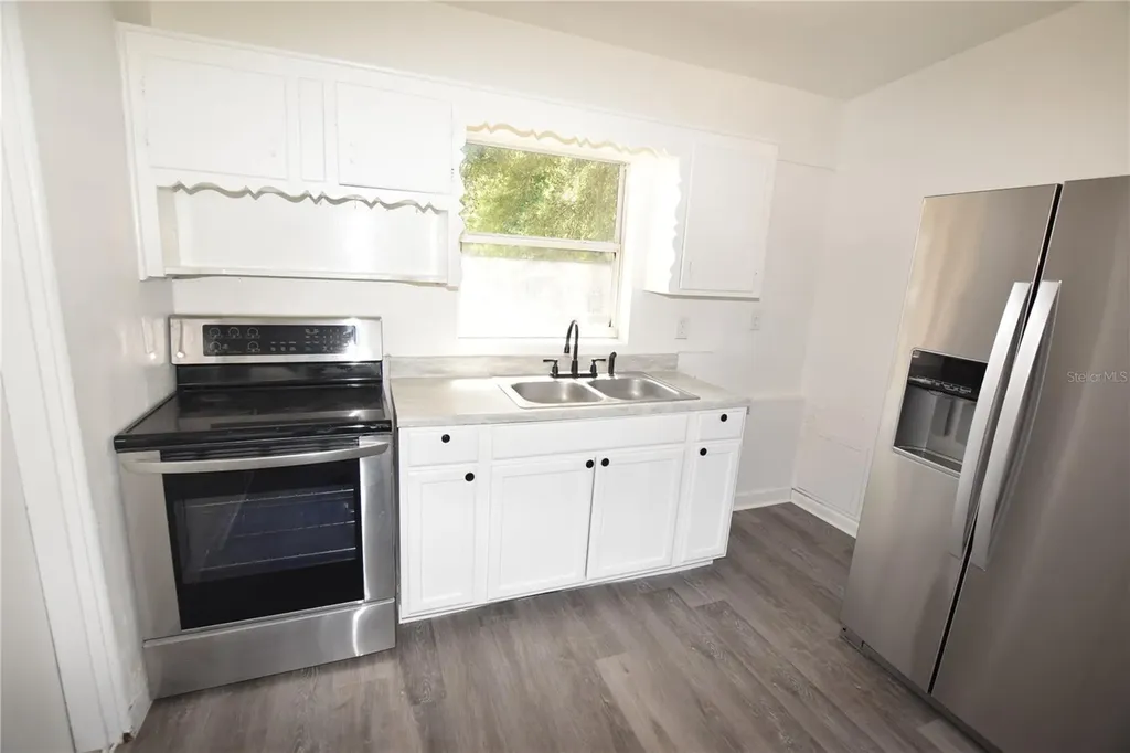 104 W Lancaster Road Orlando FL 32809