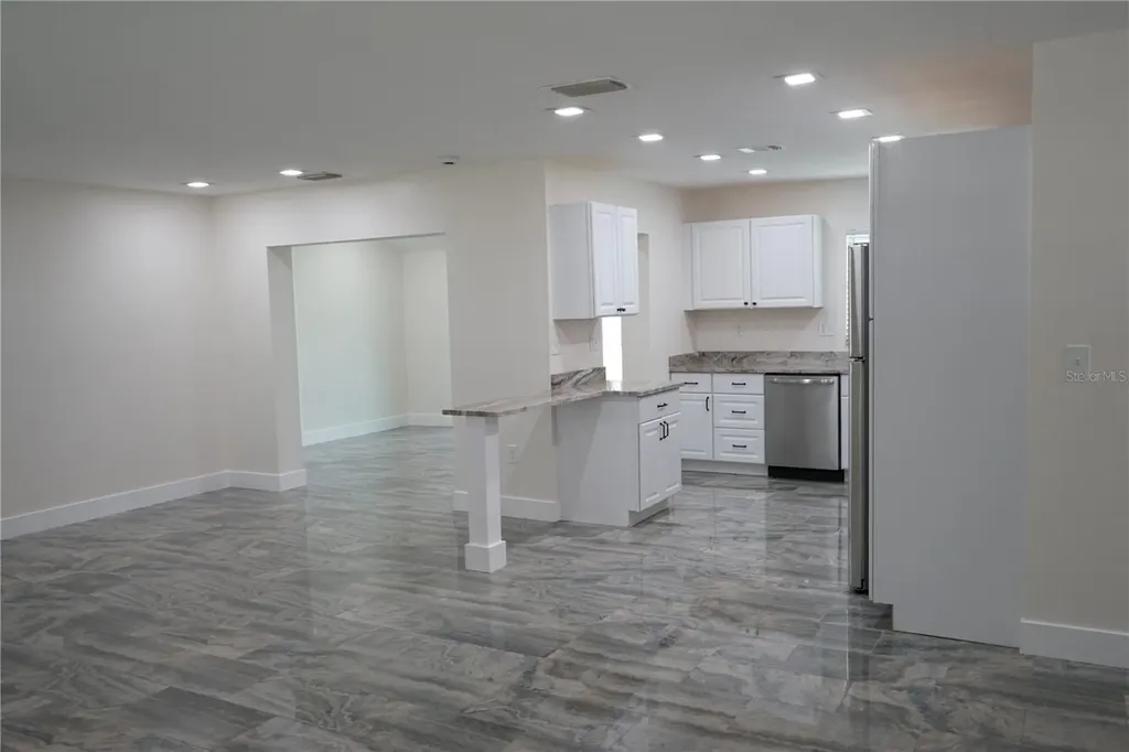 1618 Cherry Hills Drive Sun City Center FL 33573