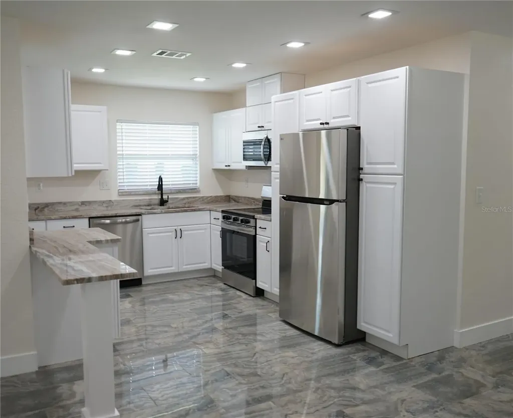 1618 Cherry Hills Drive Sun City Center FL 33573