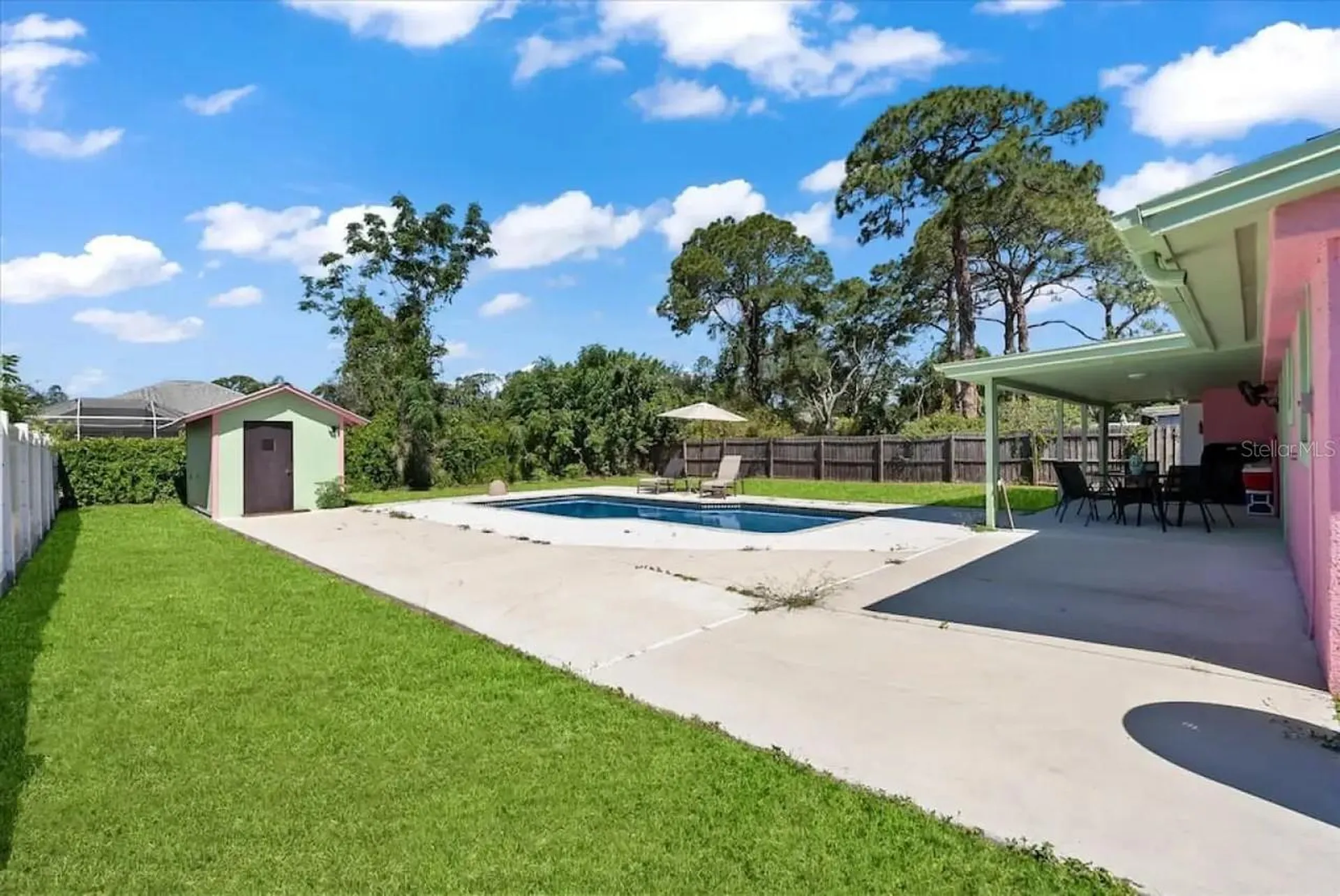 5332 Nutmeg Avenue Sarasota FL 34231