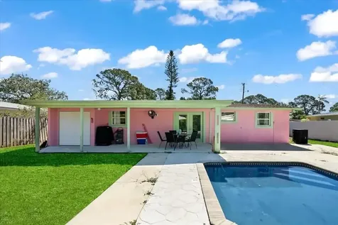 5332 Nutmeg Avenue Sarasota FL 34231