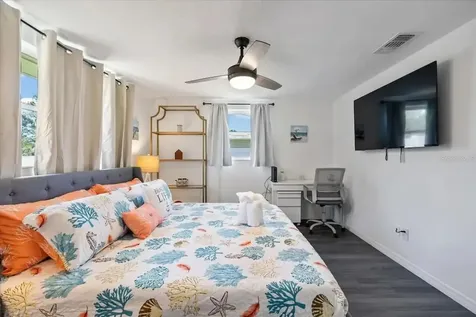 5332 Nutmeg Avenue Sarasota FL 34231