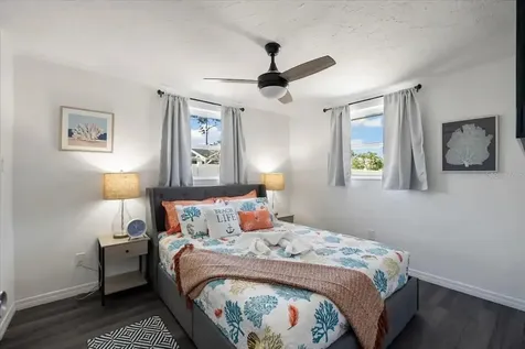 5332 Nutmeg Avenue Sarasota FL 34231