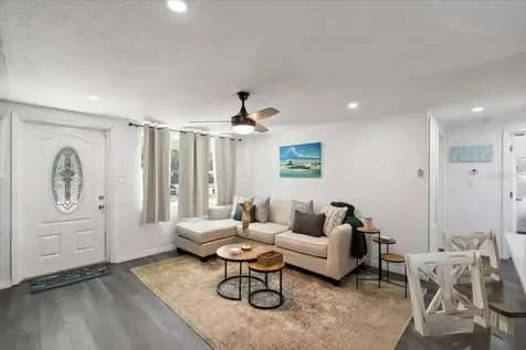 5332 Nutmeg Avenue Sarasota FL 34231