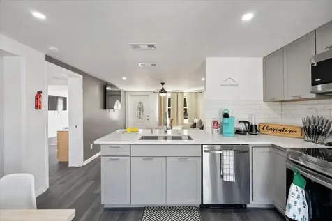 5332 Nutmeg Avenue Sarasota FL 34231