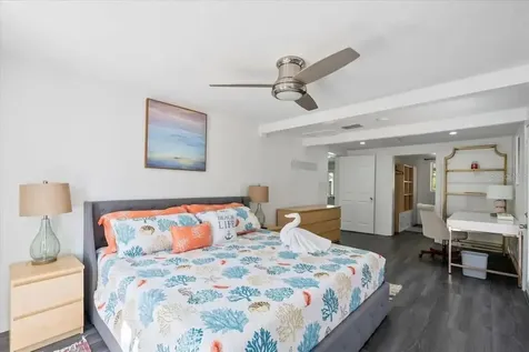 5332 Nutmeg Avenue Sarasota FL 34231