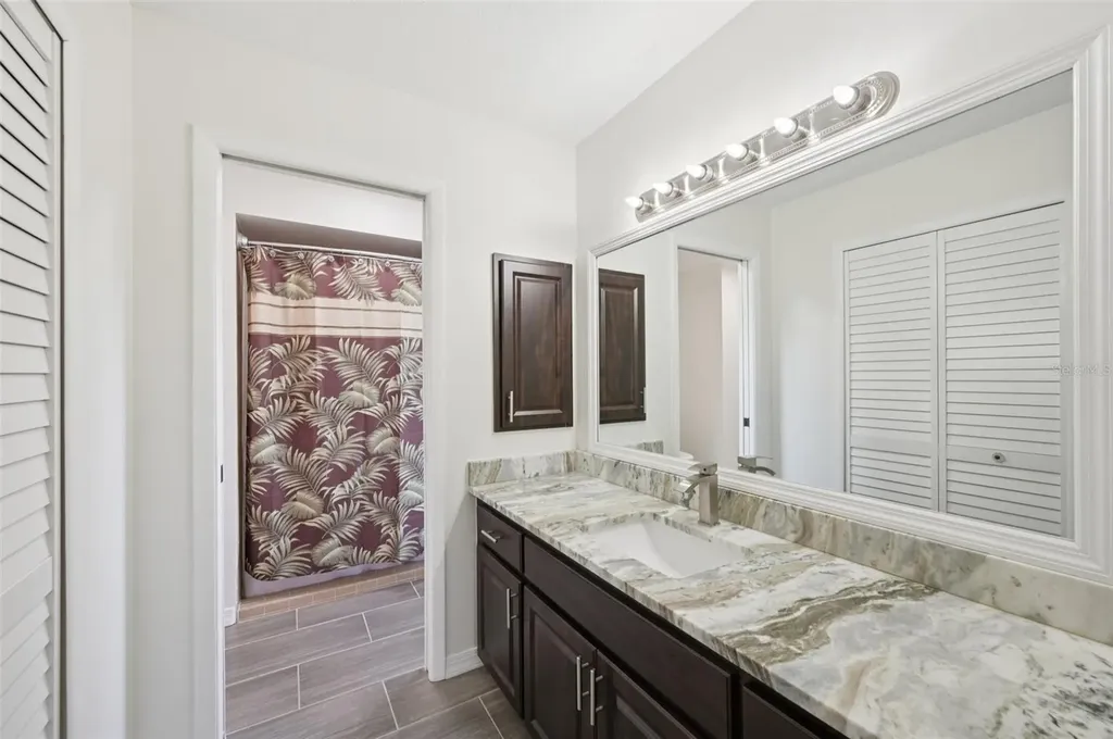 4959 Southern Wood Drive Sarasota FL 34241