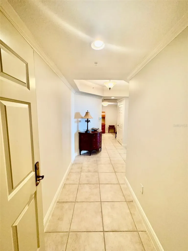 800 N Tamiami Trail Sarasota FL 34236