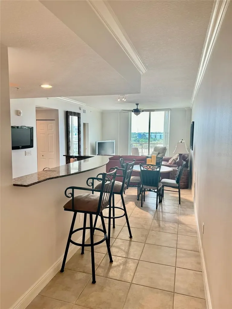 800 N Tamiami Trail Sarasota FL 34236