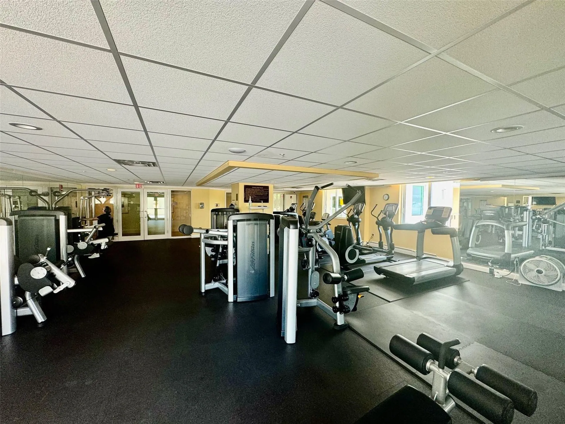 800 N Tamiami Trail Sarasota FL 34236