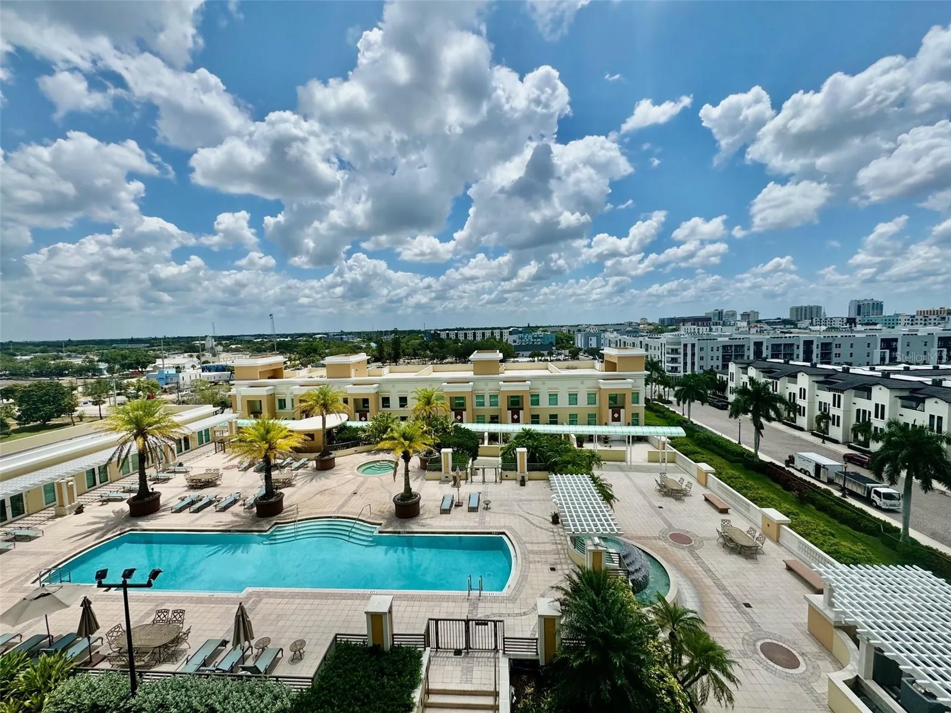 800 N Tamiami Trail Sarasota FL 34236