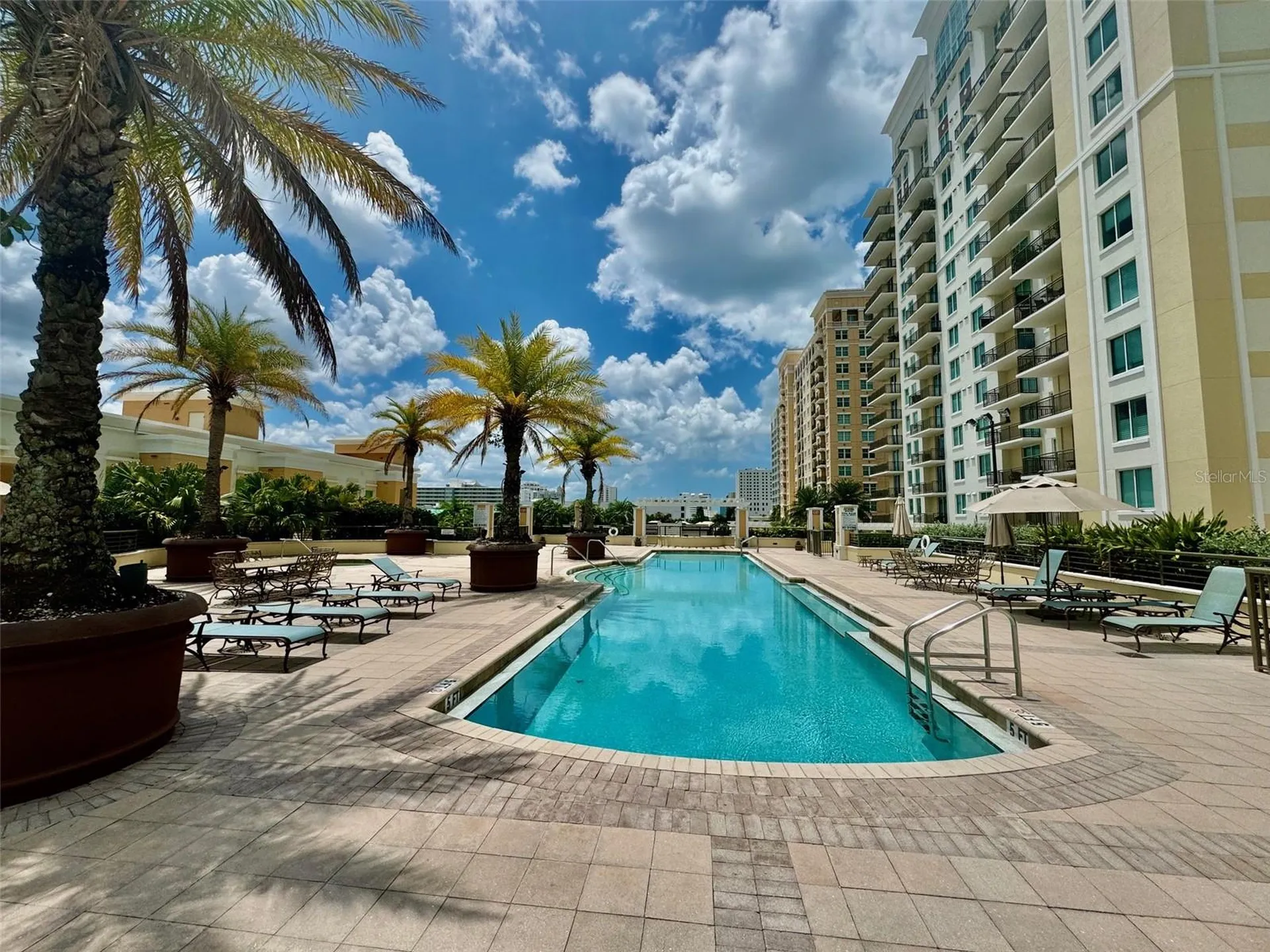 800 N Tamiami Trail Sarasota FL 34236